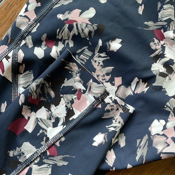 Athleta challenge bloom leggings in midnight blue size Small - Picture 6 of 7